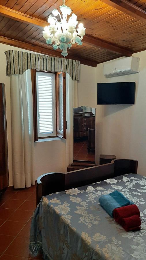 Casale Battaglini Bed & Breakfast Castelnuovo Cilento Bagian luar foto