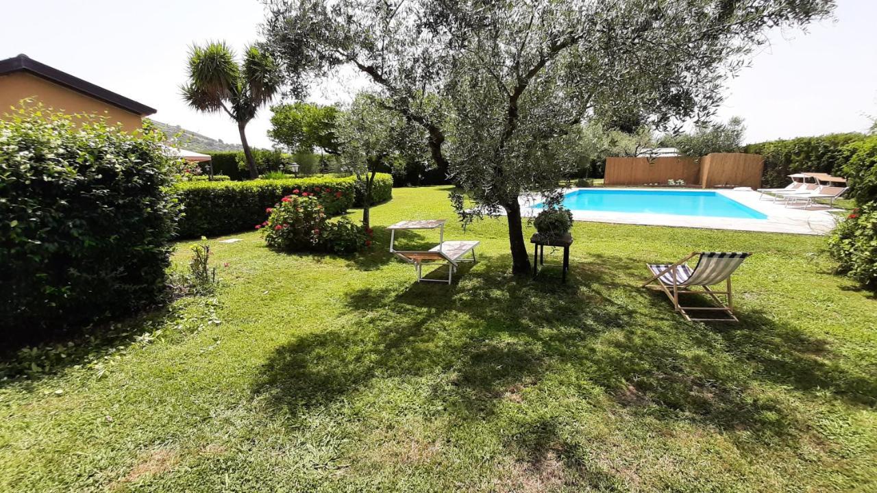 Casale Battaglini Bed & Breakfast Castelnuovo Cilento Bagian luar foto