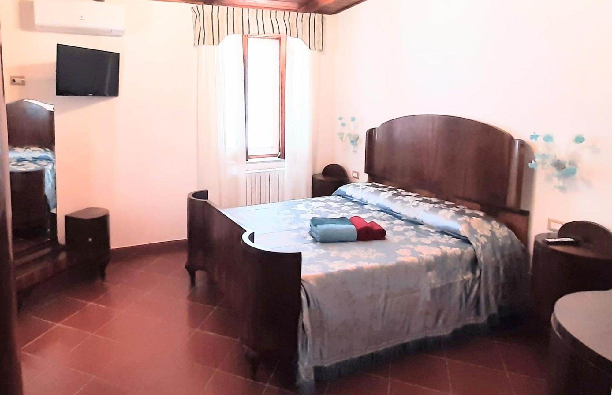 Casale Battaglini Bed & Breakfast Castelnuovo Cilento Bagian luar foto