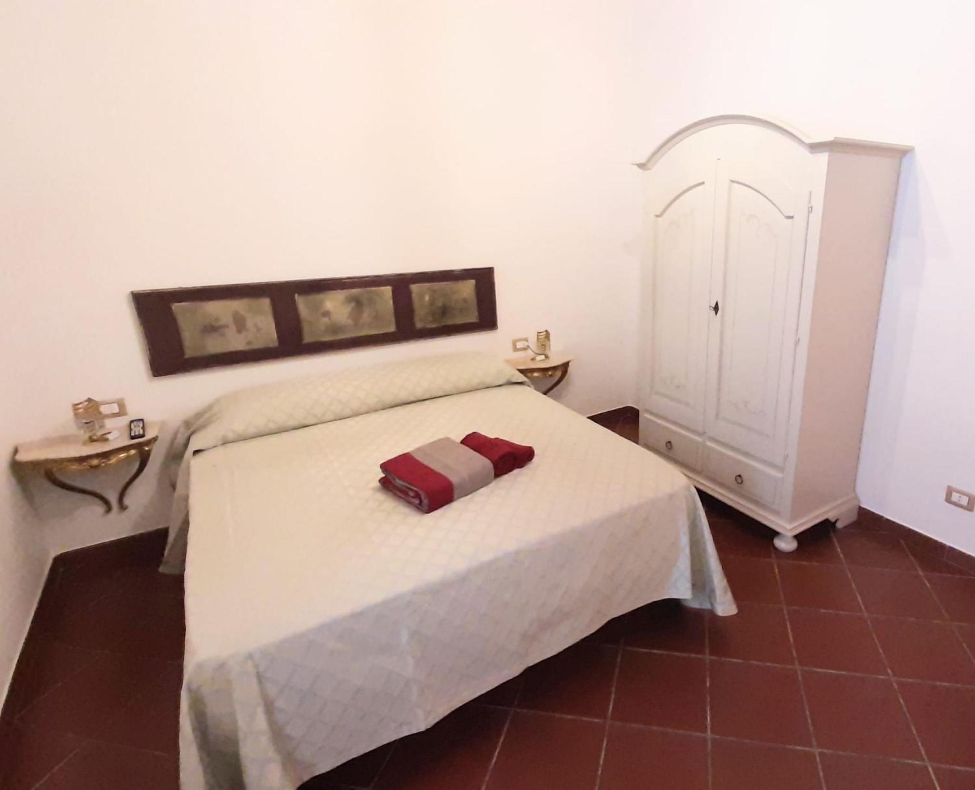 Casale Battaglini Bed & Breakfast Castelnuovo Cilento Bagian luar foto