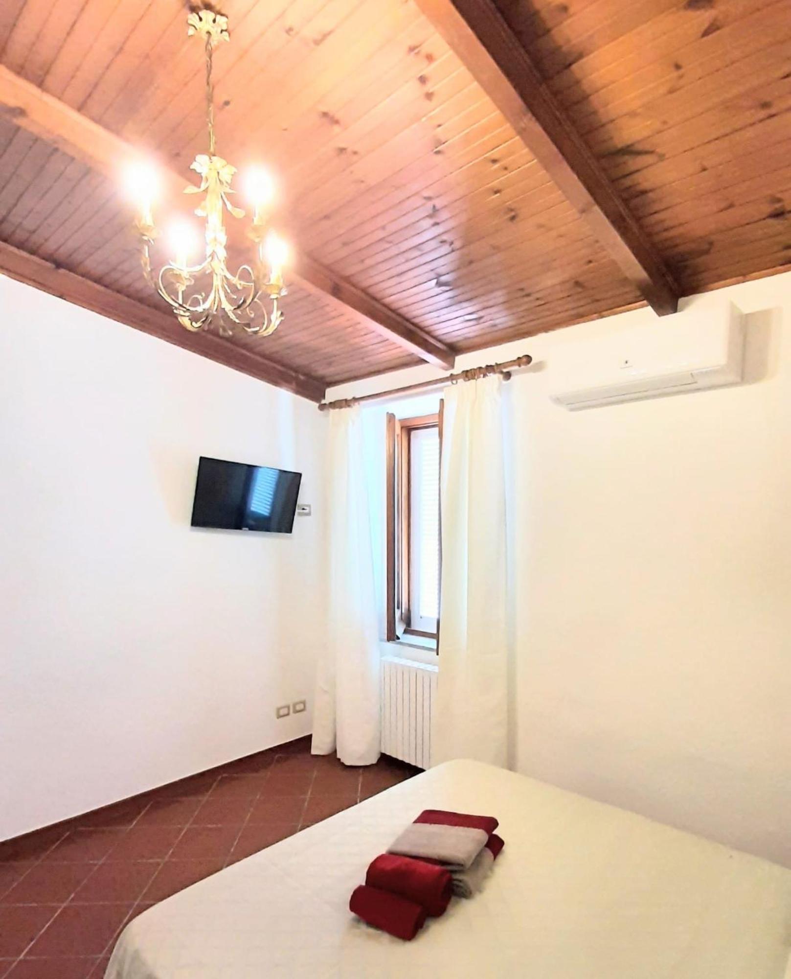 Casale Battaglini Bed & Breakfast Castelnuovo Cilento Bagian luar foto